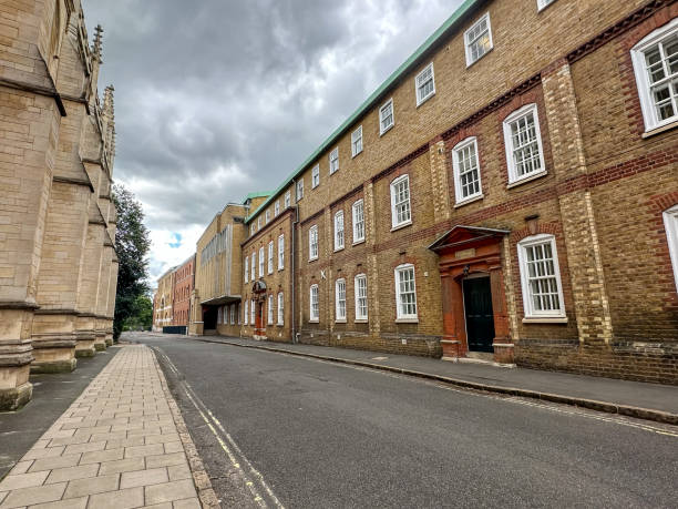 윈저 성 주변 거리의 집과 건물 - castle famous place low angle view england 뉴스 사진 이미지