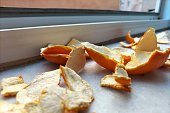 Useful dried peels of tangerines, oranges, for the preparation of medicines and teas, traditional medicine, cost savings. Recycling food trashs