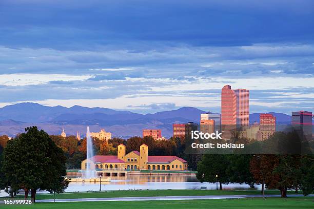 Foto de Denver Colorado City Park E Da Cidade Ao Nascer Do Sol e mais fotos de stock de Denver