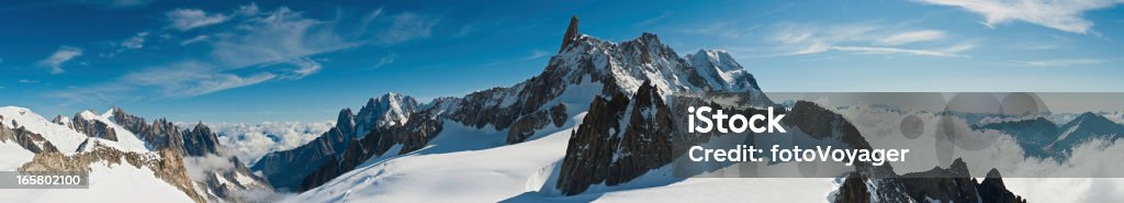 Picos de montanha, Itália alpino super panorama do Monte Branco - Royalty-free Montanha Aiguille de Midi Foto de stock