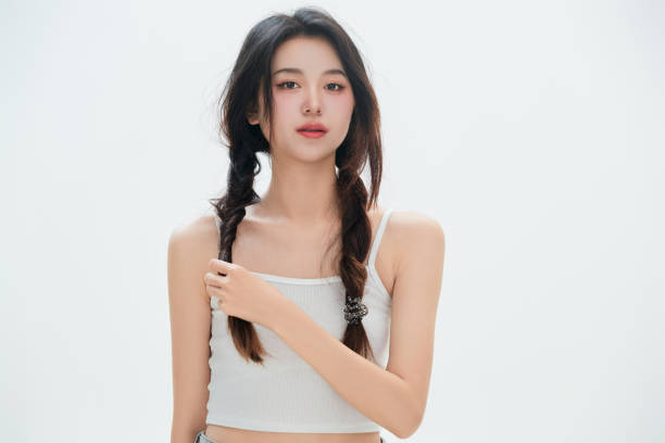 istock A Chinese female college student against a white background 1658238542