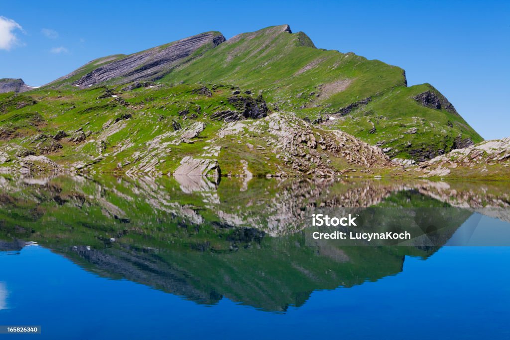 Idyllische lacke die Berge - Lizenzfrei Alpen Stock-Foto