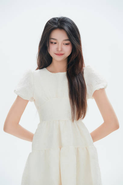istock A Chinese female college student against a white background 1658268131