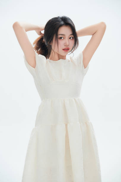istock A Chinese female college student against a white background 1658269161