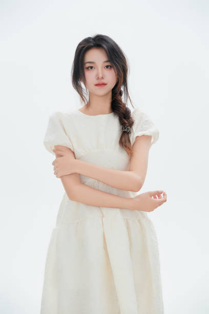istock A Chinese female college student against a white background 1658276515