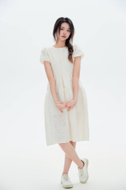 istock A Chinese female college student against a white background 1658276758