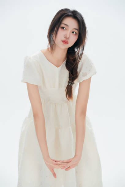 istock A Chinese female college student against a white background 1658277549