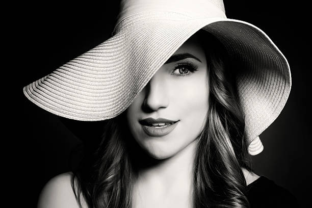 istock misterious woman 165843472