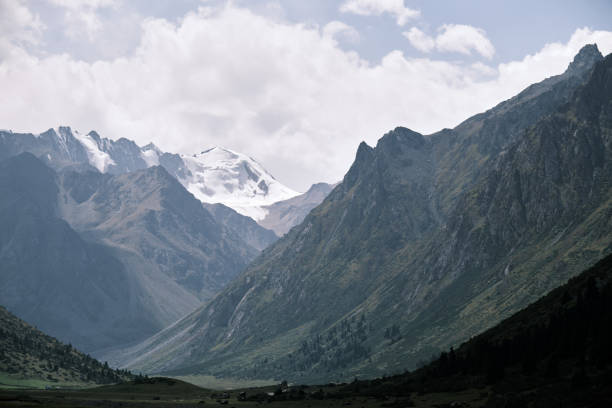 istock Mountain valley view in the end of summer 1658492400