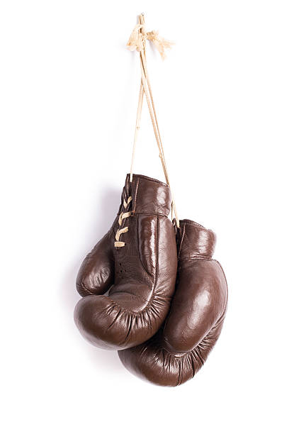 guanti da boxe - conflict boxing glove classic sport foto e immagini stock