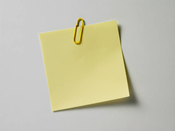клеящаяся записка - index card paper clip paper blank стоковые фото и изображения