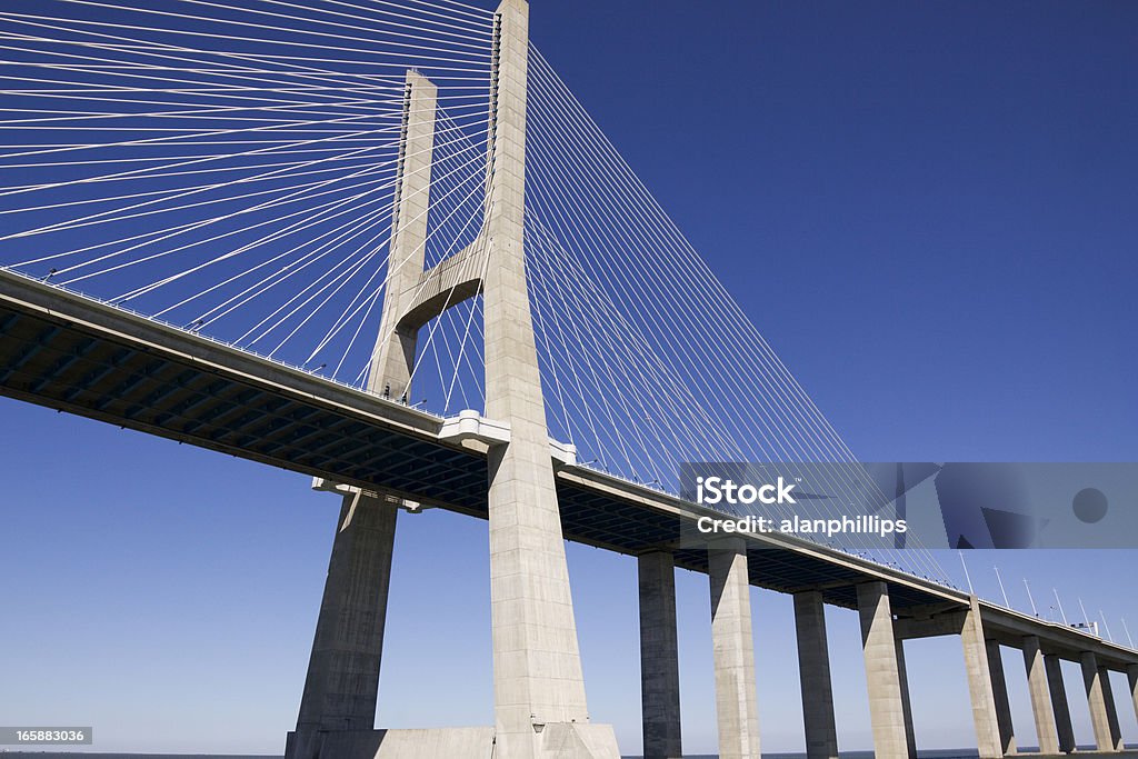Vasco da Gama nowoczesny Most wantowy - Zbiór zdjęć royalty-free (Most - Konstrukcja wzniesiona przez człowieka)