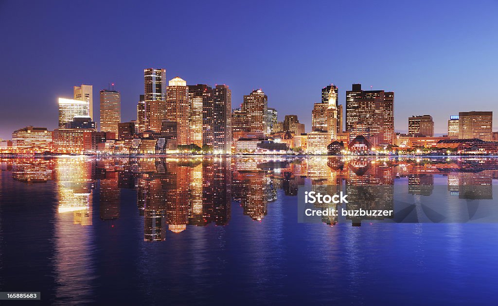 Hermosa reflejo de la ciudad de Boston y de las - Foto de stock de Boston - Massachusetts libre de derechos