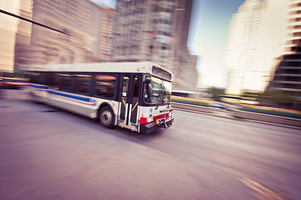 autobus chicago - swerve zdjęcia i obrazy z banku zdjęć