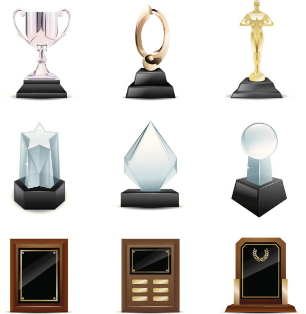 ilustraciones, imágenes clip art, dibujos animados e iconos de stock de vector iconos de trofeos y premios - trophy award vector silver