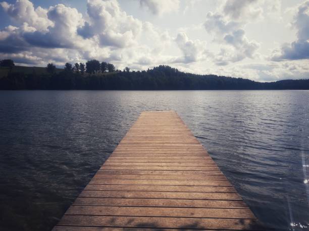istock Lake in Miechucino 1659067977