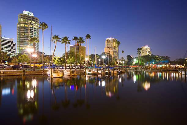 st. petersburg, florida, usa - apartment skyscraper florida architecture stock-fotos und bilder