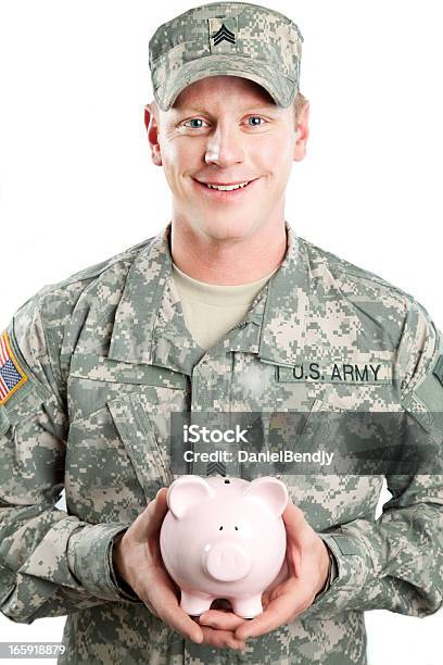 Американский Солдат Серии Молодые Сержант На Белом Фоне — стоковые фотографии и другие картинки Армия