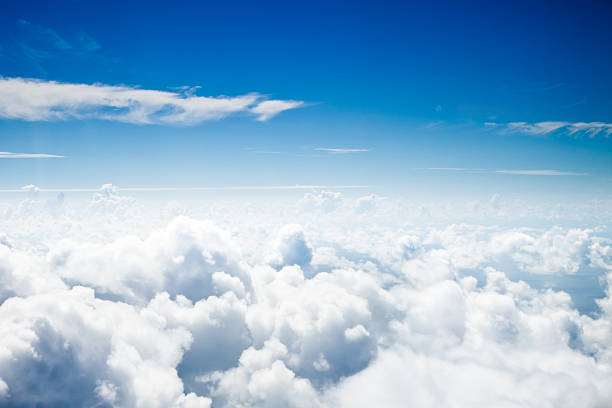 - dessus des nuages - cumulus photos et images de collection