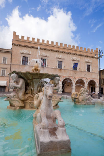 istock Piazza del Popolo, Pesaro 165942911