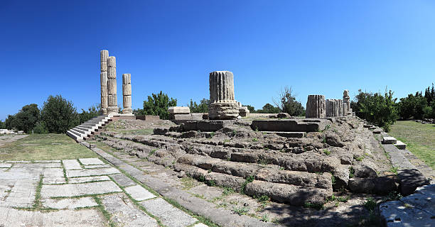 temple of apollon smintheus, 차낙칼레, 터키 - babakale 뉴스 사진 이미지