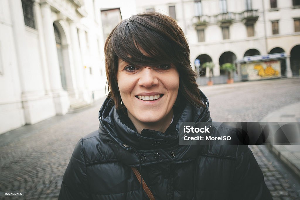 Retrato de la mujer en Europa - Foto de stock de 20 a 29 años libre de derechos