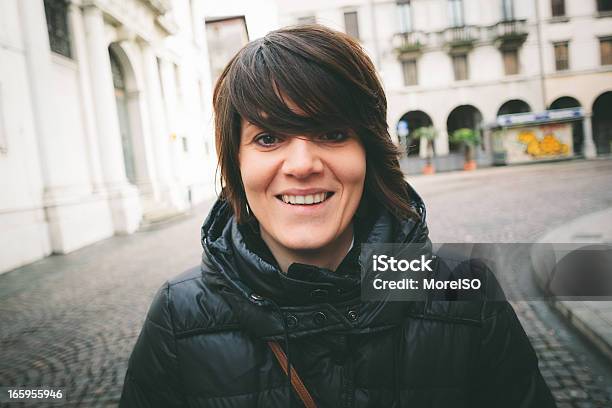 ヨーロッパの女性のポートレート - 1人のストックフォトや画像を多数ご用意 - 1人, 20代, イタリア