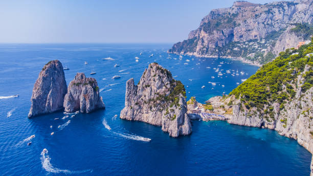 wybrzeże amalfi sorrento capri i positano wschód i zachód słońca panorama - capri zdjęcia i obrazy z banku zdjęć