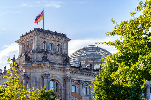 image of the German parliament building