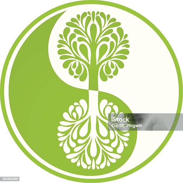 Yin Yang Green Tree - Stockowe grafiki wektorowe i więcej obrazów Symbol Yin i Yang - Symbol Yin i Yang, Drzewo, W stanie Zen