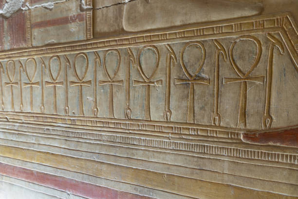 il tempio di abydos in egitto. - tomb sarcophagus pharaoh temple of luxor foto e immagini stock