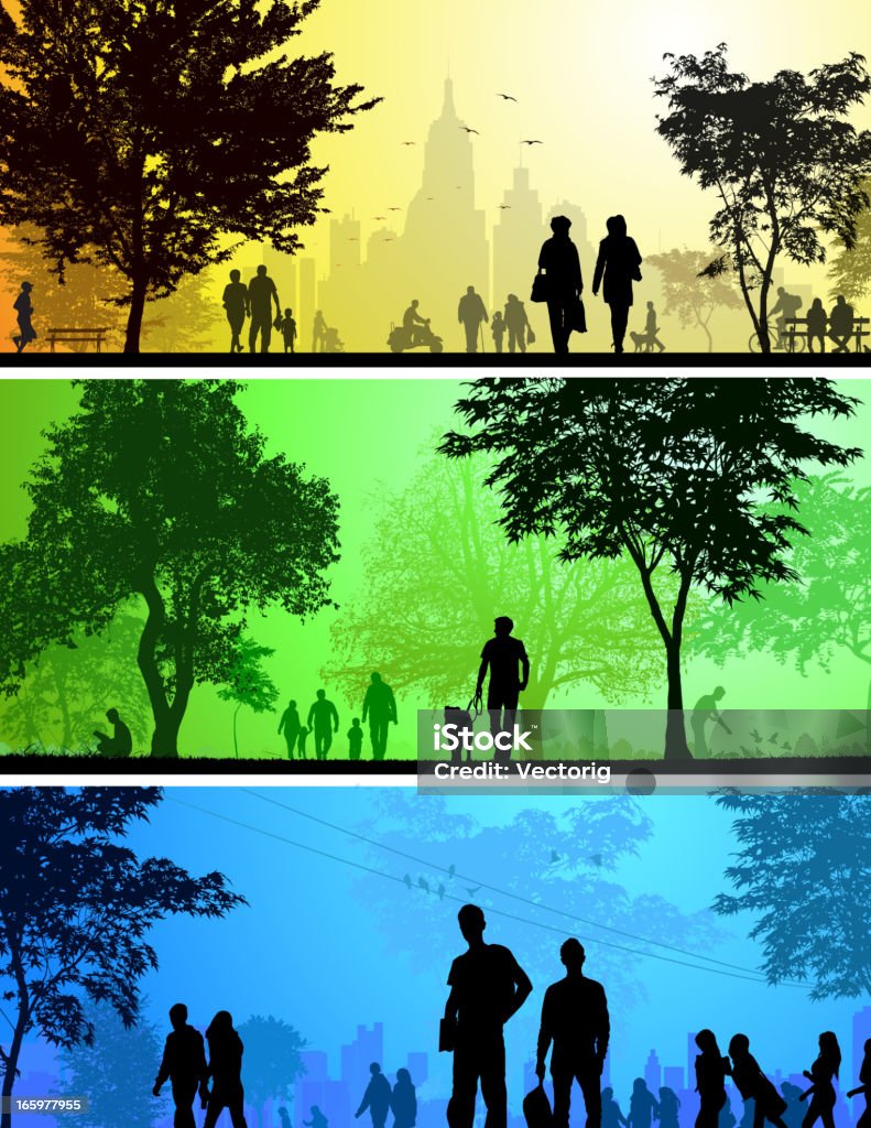 silhouettes sur le parc et la ville - clipart vectoriel de Silhouette - Contre-jour libre de droits