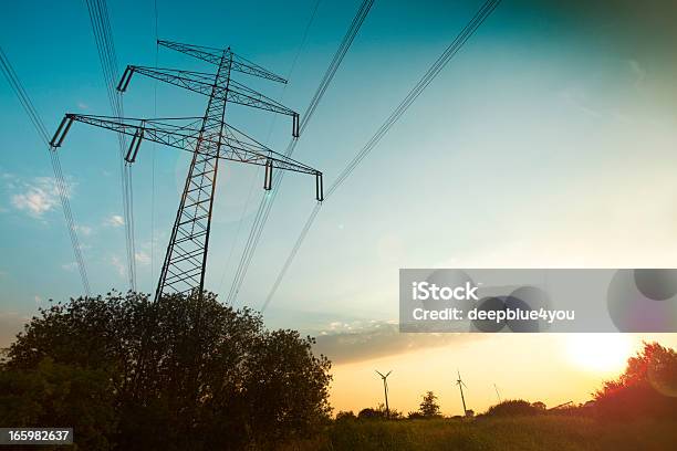 Energia Rinnovabili - Fotografie stock e altre immagini di Alta tensione - Alta tensione, Ampio, Elettricità