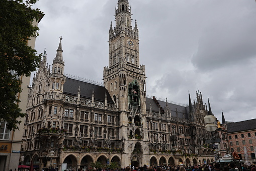 A picture taken from the central building of the Mariënplatz in Mujinchnin Germany on a cloudy day.