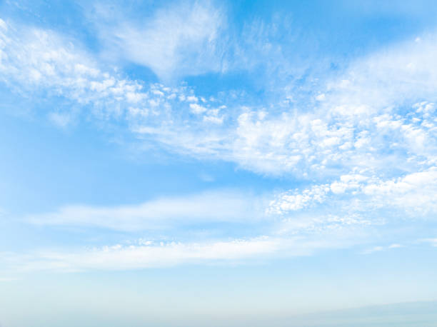 Vista de nubes al amanecer, Woodbridge, Canadá - foto de stock