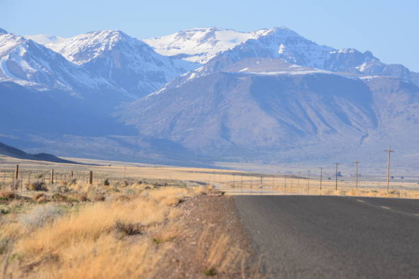 istock Road Leading To Steens Mountains 1659960309