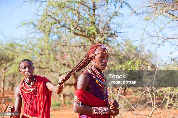 보인 번자체 긴 빨간색 머리 선으로나 마사이족 Morani 긴 머리에 대한 스톡 사진 및 기타 이미지 - 긴 머리, 동부 아프리카, 마사이족
