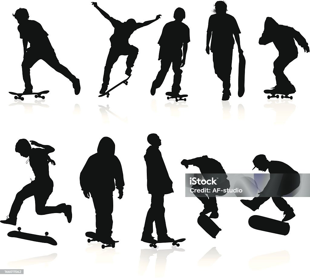 Skateboarders krojów - Grafika wektorowa royalty-free (Jazda na deskorolce)