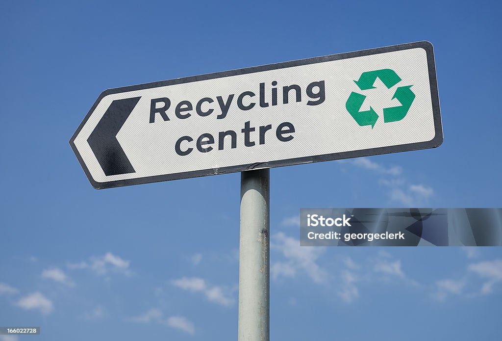 Recycling Center - - Lizenzfrei Wiederverwertungsanlage Stock-Foto