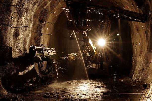 underground mining site - transformer stone machine metal photos et images de collection