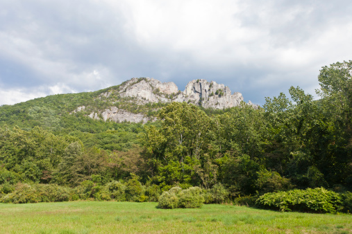 Seneca Rocks Is Located In Monongahela National Forest In Eastern Panhandle Of West Virginia, USA