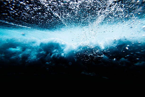 fala awariom podwodne - tide sea breaking water zdjęcia i obrazy z banku zdjęć