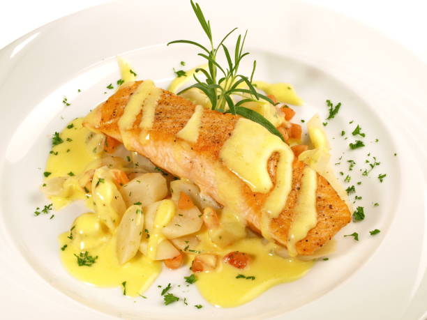 istock Salmon with Asparagus and Sauce Hollandaise 1660718578