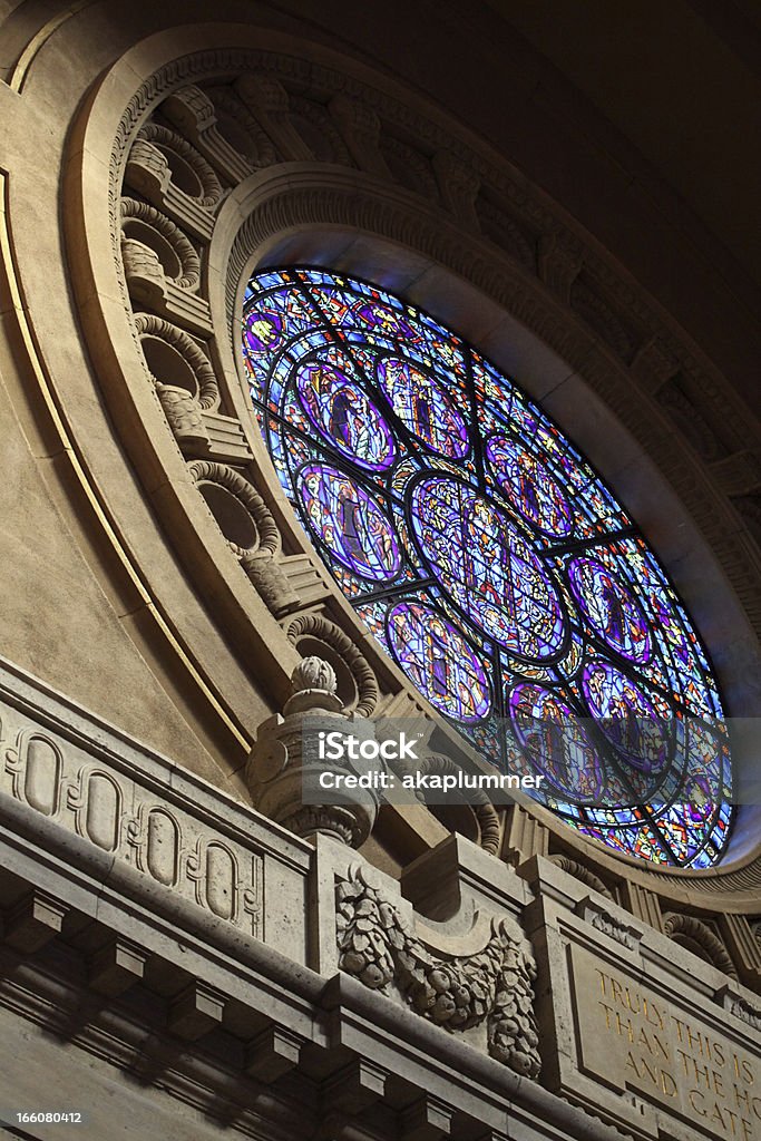 Witraż w Cathedral - Zbiór zdjęć royalty-free (Architektura)