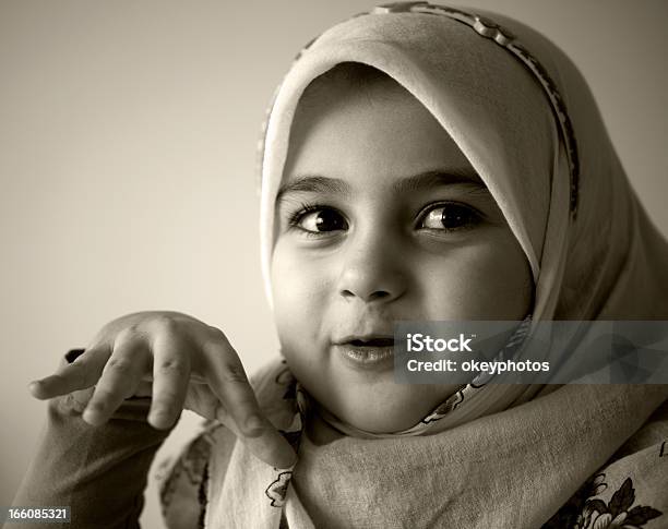 아름다운 약간요 터키 여자아이 4-5세에 대한 스톡 사진 및 기타 이미지 - 4-5세, 감정, 걱정하는