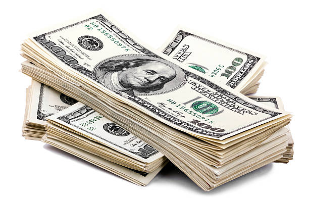 isolado 100 dólares americanos contas pilha - one hundred dollar bill dollar stack paper currency - fotografias e filmes do acervo