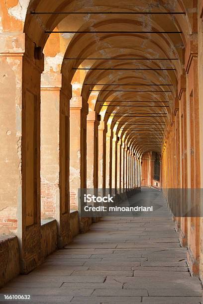 San Luca Аркада В Болонье — стоковые фотографии и другие картинки St. Luke - St. Luke, Абстрактный, Арка - архитектурный элемент