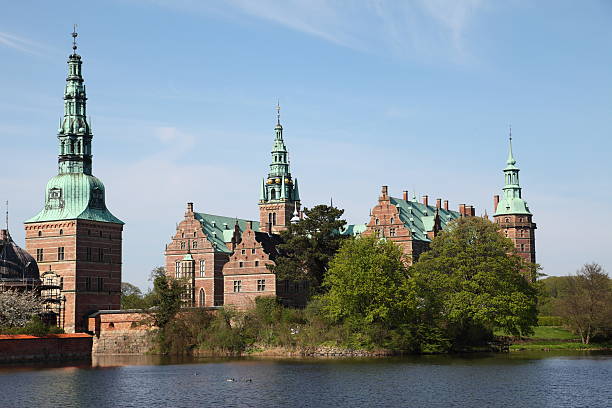 istock Frederiksborg Slot Royal Palace 166109104