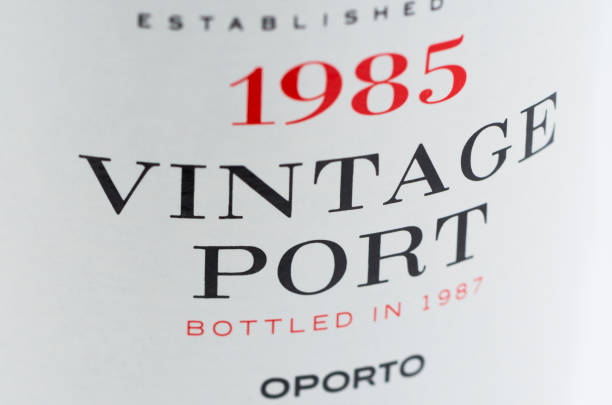 ラベルに、ボトルのヴィンテージ・ポート - 1985 ストックフォトと画像