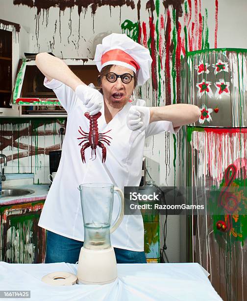 Foto de Crazy Cook e mais fotos de stock de Caos - Caos, Chef de cozinha, Excêntrica